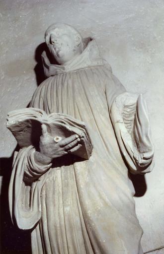 statue : saint-Bruno, pierre, provenant de la chartreuse de Bourgfontaine