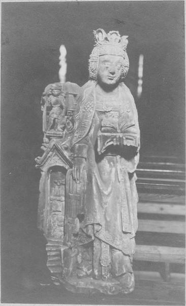 statue : sainte Barbe, vue générale