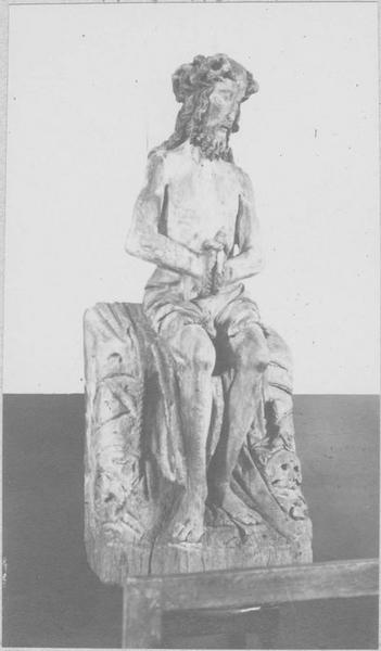 statue : Christ de Pitié, vue générale - © Ministère de la Culture (France), Médiathèque du patrimoine et de la photographie (objets mobiliers), tous droits réservés