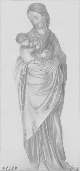 statuette : Vierge à l'enfant allaitant, vue générale - © Ministère de la Culture (France), Médiathèque du patrimoine et de la photographie (objets mobiliers), tous droits réservés