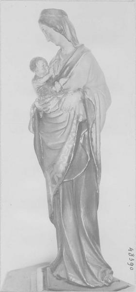 statuette : Vierge à l'enfant allaitant, vue générale - © Ministère de la Culture (France), Médiathèque du patrimoine et de la photographie (objets mobiliers), tous droits réservés