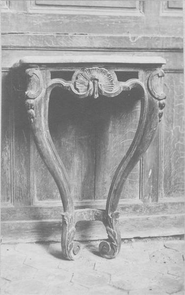 console, vue générale - © Ministère de la Culture (France), Médiathèque du patrimoine et de la photographie (objets mobiliers), tous droits réservés