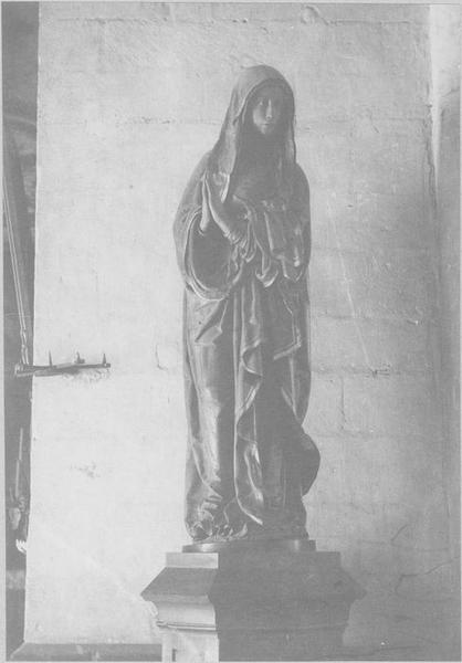 statue : Vierge (la), vue générale