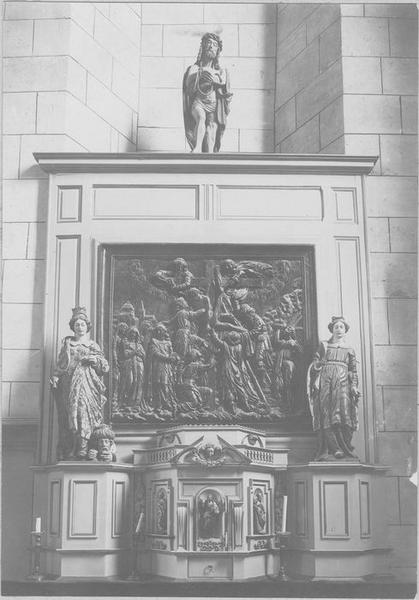 bas-relief : la Descente de Croix, vue générale ; statues ; sainte Agnès, sainte Catherine, Christ aux liensvue générale