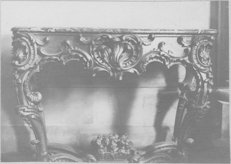 console, vue générale - © Ministère de la Culture (France), Médiathèque du patrimoine et de la photographie (objets mobiliers), tous droits réservés