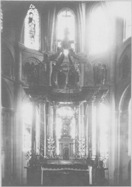 autel, dais d'autel, statue (maître-autel, baldaquin), vue générale - © Ministère de la Culture (France), Médiathèque du patrimoine et de la photographie (objets mobiliers), tous droits réservés