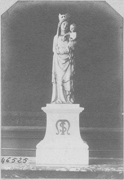 statuette : Vierge à l'enfant, vue générale - © Ministère de la Culture (France), Médiathèque du patrimoine et de la photographie (objets mobiliers), tous droits réservés