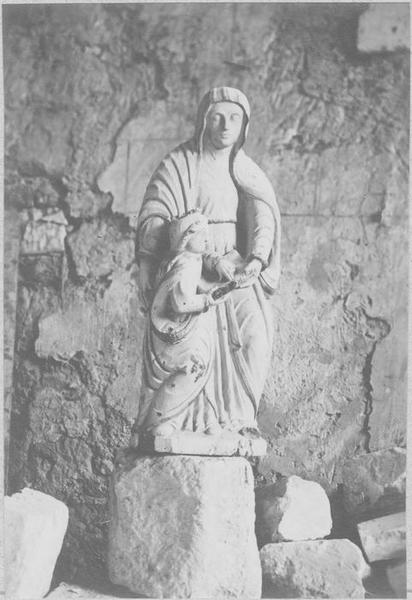 groupe sculpté : sainte Anne et la Vierge, vue générale