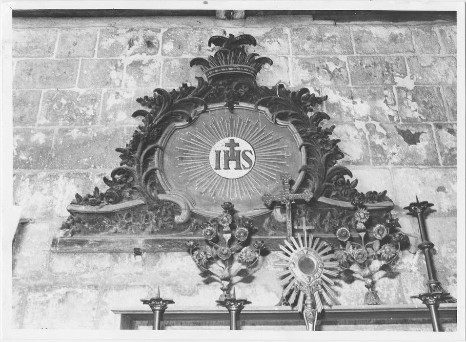 fragment de retable (fronton), vue générale