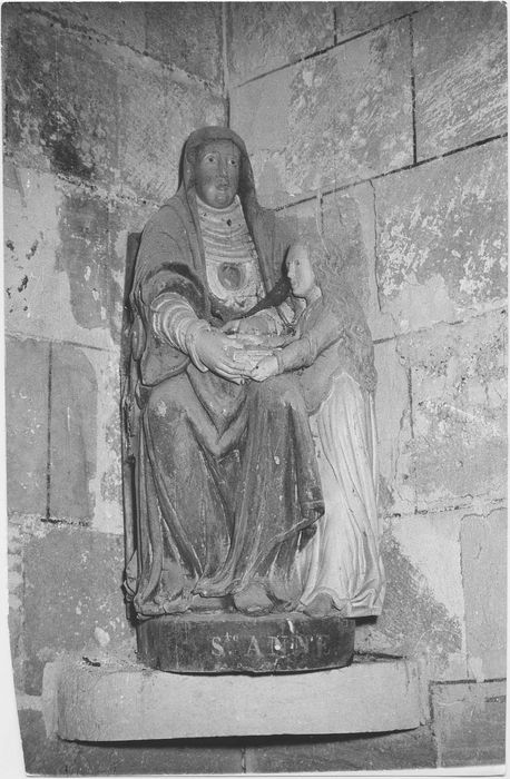 groupe sculpté : Sainte Anne et la Vierge, vue générale - © Ministère de la Culture (France), Médiathèque du patrimoine et de la photographie, diffusion RMN-GP