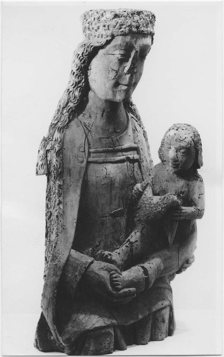 statue : Vierge à l'Enfant et à la colombe, vue générale - © Ministère de la Culture (France), Médiathèque du patrimoine et de la photographie, Tous droits réservés
