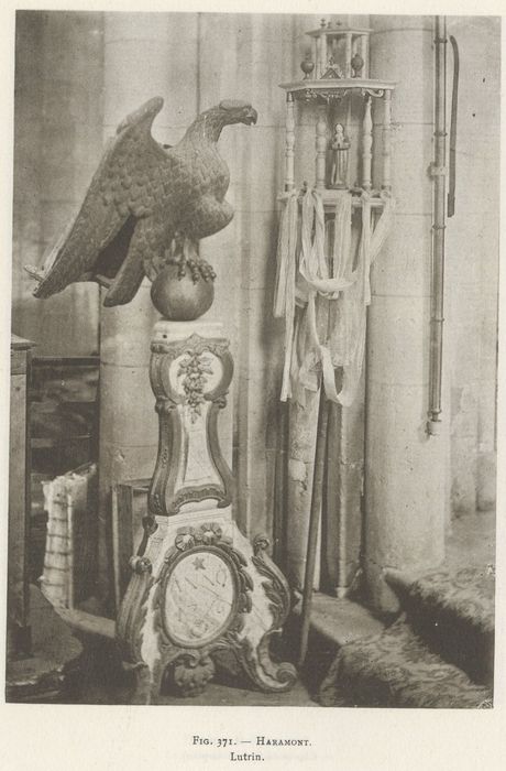 Lutrin (aigle-lutrin)