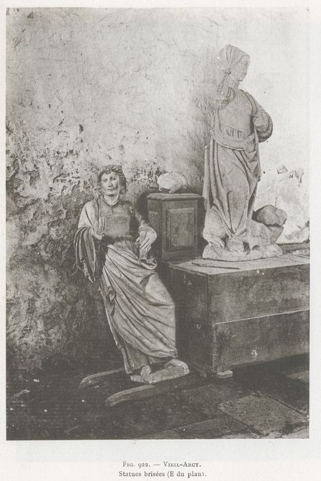 statues : Sainte Marguerite, sainte non identifiée