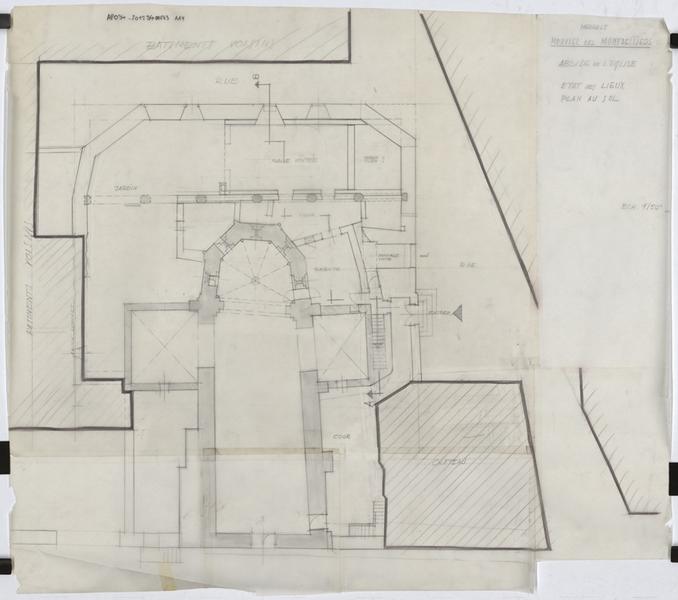 Abside de l'église. Etat des lieux plan au sol.