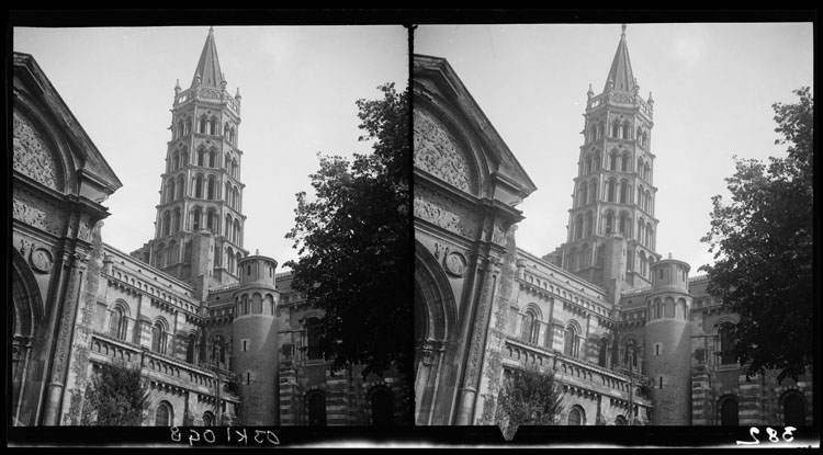 Façade sud, clocher et transept