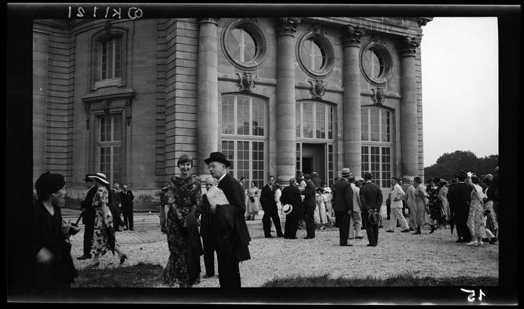 Congressistes devant la grande coupole