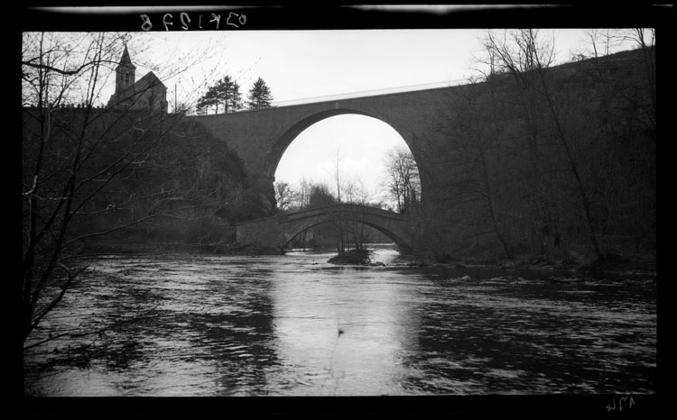 Vieux pont et viaduc : vue d’ensemble