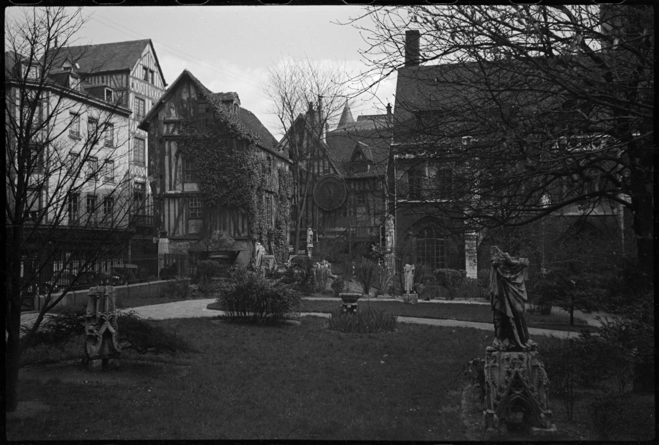 Jardins et maisons attenantes