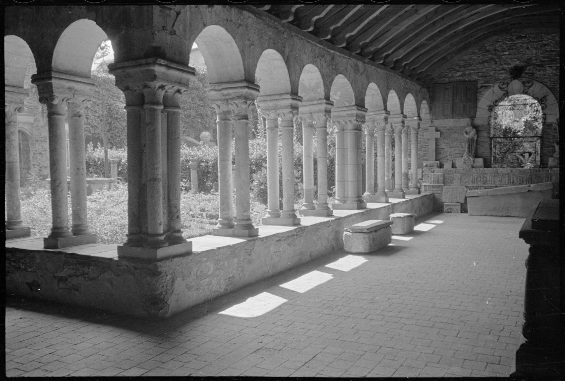 Galerie du cloître : colonnades