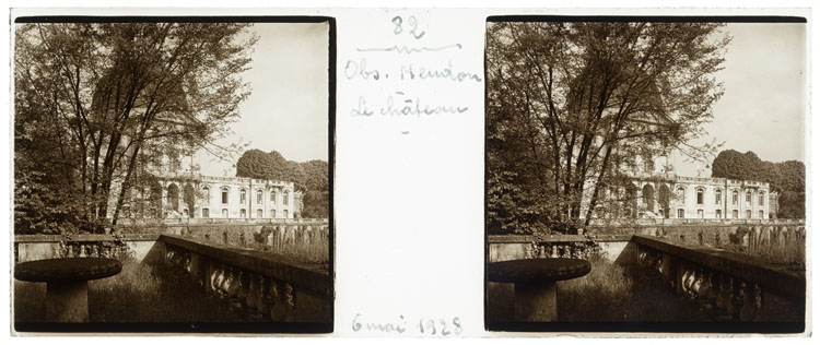 Château et table-champignon