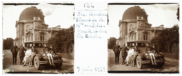 M. et Madame Van Biesbroeck en visite à l’observatoire : l’automobile, le jour du départ