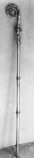 crosse pastorale de monseigneur de Dreux-Brézé, argent, 19e siècle, vue du côté gauche