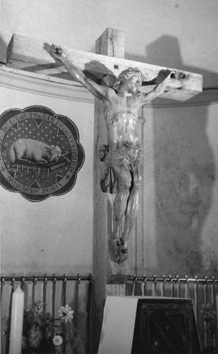 statue : Christ, bois, 17e siècle, vue par la gauche - © Ministère de la Culture (France), Médiathèque du patrimoine et de la photographie (objets mobiliers), tous droits réservés