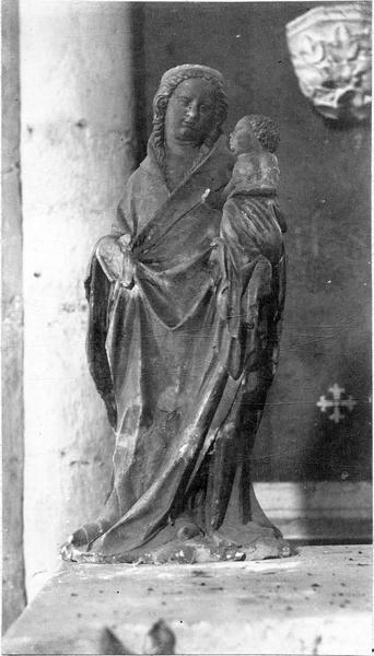 statue : Vierge à l'enfant, vue générale - © Ministère de la Culture (France), Médiathèque du patrimoine et de la photographie (objets mobiliers), tous droits réservés