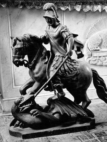 statue : saint Georges, vue générale
