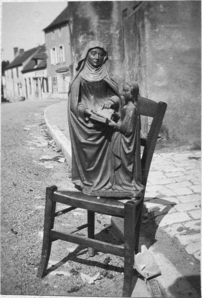 statue : Education de la Vierge (l'), vue générale - © Ministère de la Culture (France), Médiathèque du patrimoine et de la photographie (objets mobiliers), tous droits réservés