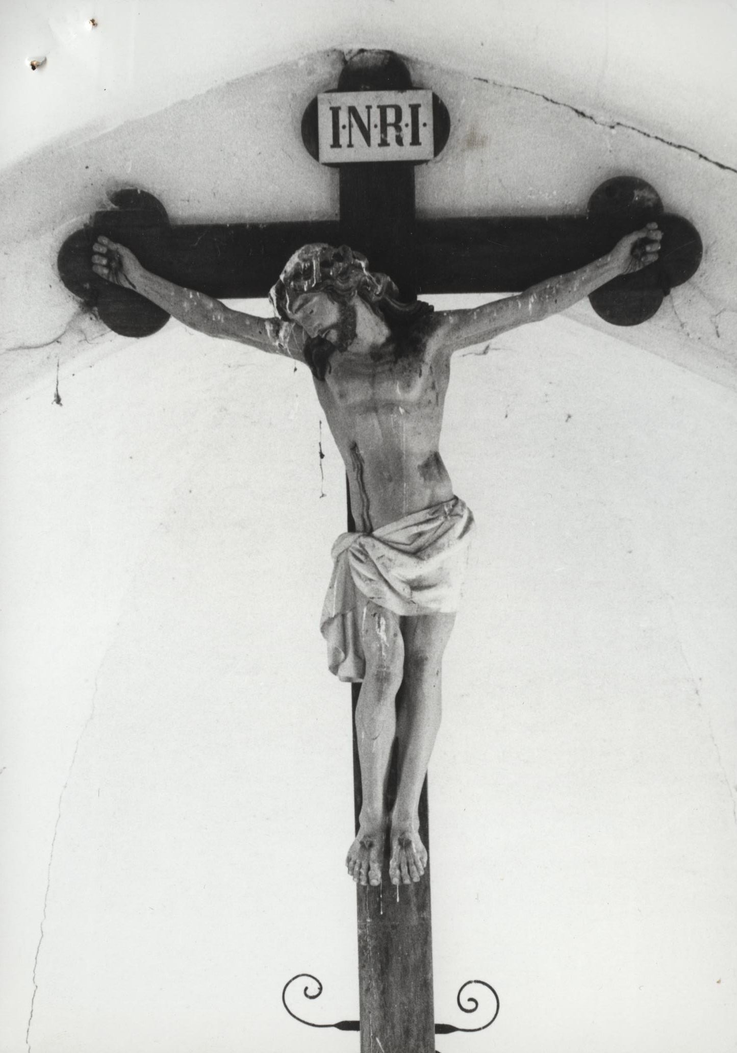 statue : Christ en croix, vue générale - © Ministère de la Culture (France), Médiathèque du patrimoine et de la photographie, diffusion RMN-GP