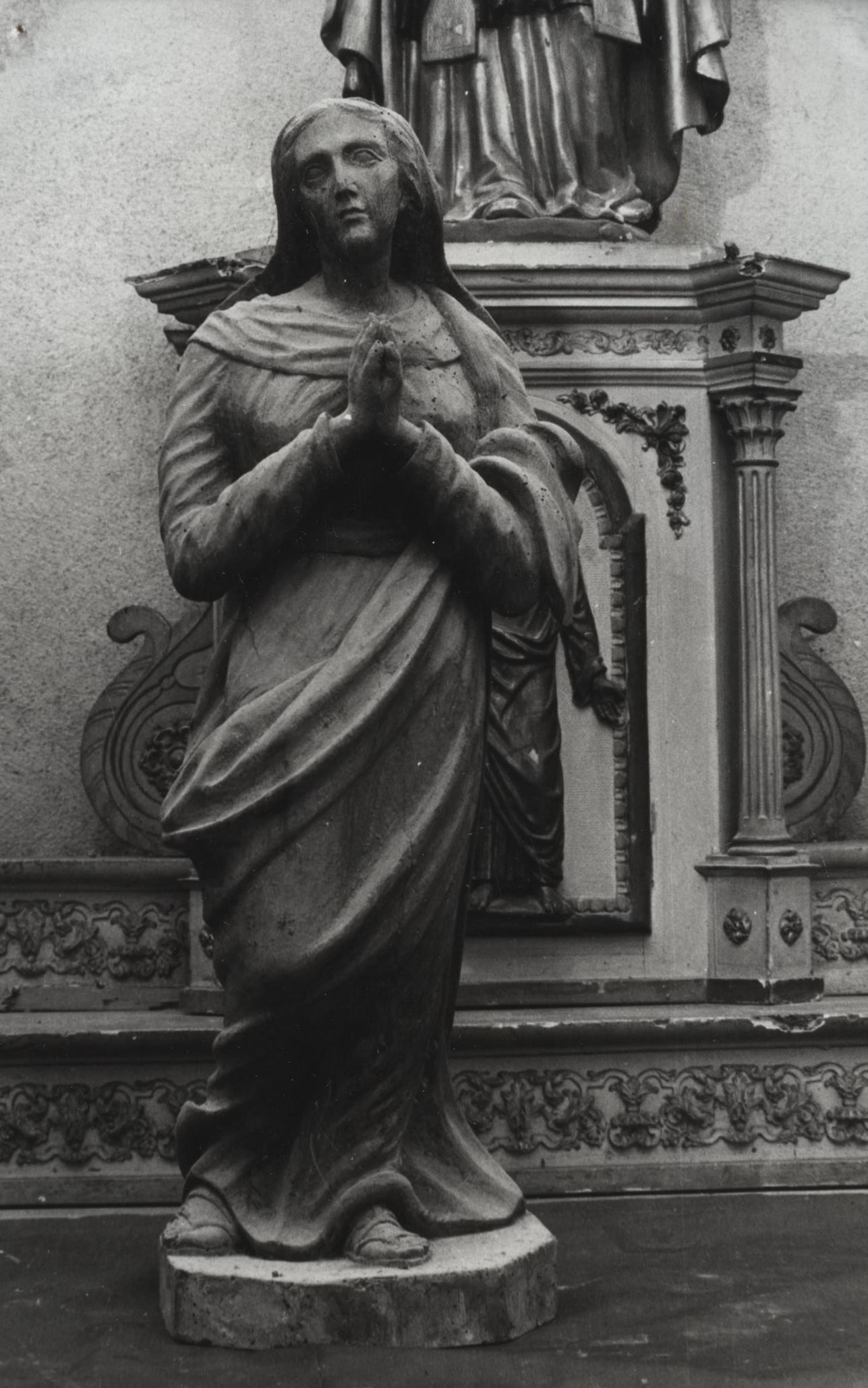 statue : Sainte non identifiée, vue générale - © Ministère de la Culture (France), Médiathèque du patrimoine et de la photographie, diffusion RMN-GP