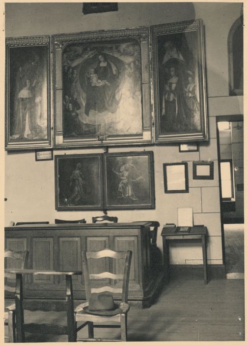 tableau (triptyque) dit du maître de Moulins : Vierge et l'Enfant entre Pierre II duc de Bourbon et Anne de Beaujeu sa femme (la)