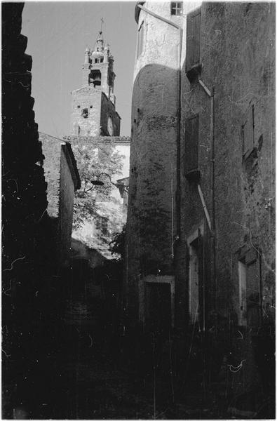 Porte de l'Horloge ou beffroi sur les anciens remparts