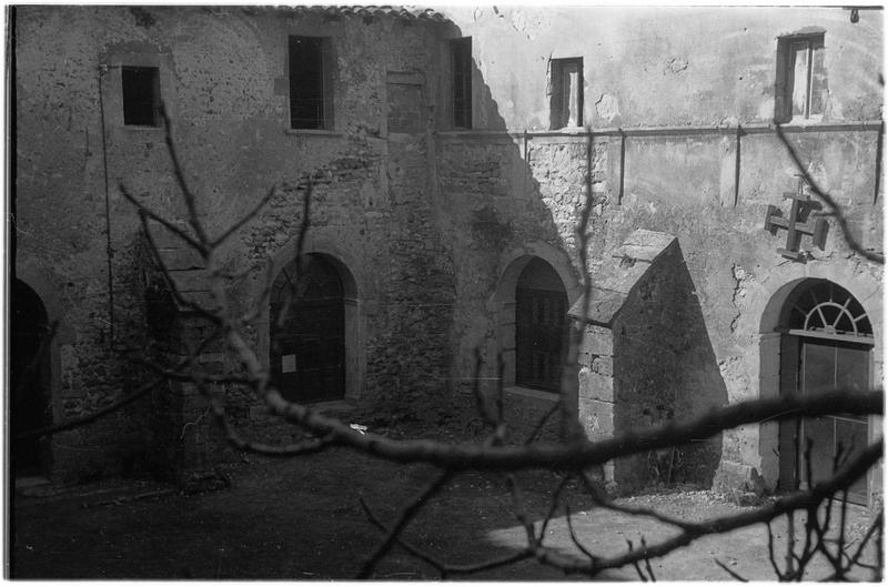 Cloître sur jardin