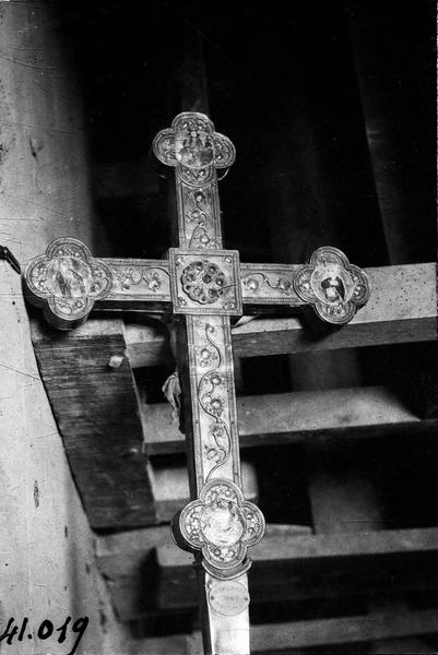 croix de procession, vue générale