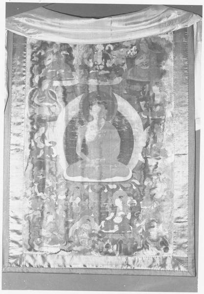 tableau : Buddha entouré de Bodhisattva de divinités et de saints personnages - © Ministère de la Culture (France), Médiathèque du patrimoine et de la photographie (objets mobiliers), tous droits réservés