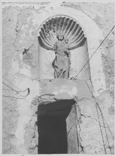 statue : Vierge à l'Enfant