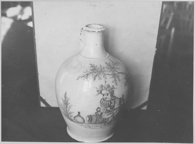 cruche - © Ministère de la Culture (France), Médiathèque du patrimoine et de la photographie (objets mobiliers), tous droits réservés