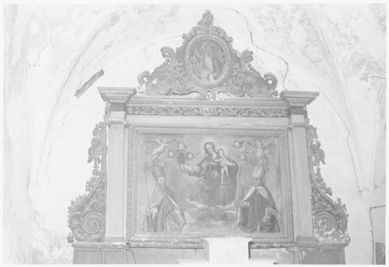 retable, tableau : Vierge à l'Enfant tenant un bouquet de groseilles entre saint Geniez et saint Clair - © Ministère de la Culture (France), Médiathèque du patrimoine et de la photographie (objets mobiliers), tous droits réservés