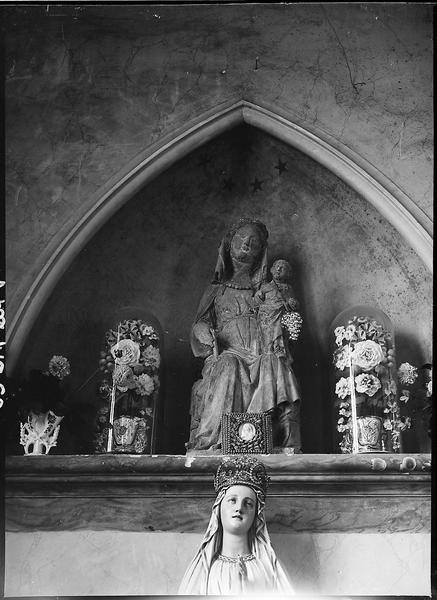 Statue : Vierge à l'Enfant (assise)