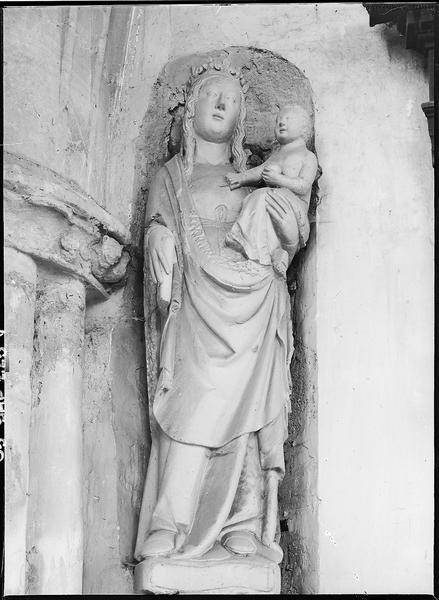 Statue : Vierge à l'Enfant