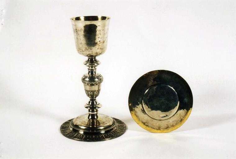 calice et patène - © Ministère de la Culture (France), Médiathèque du patrimoine et de la photographie (objets mobiliers), tous droits réservés