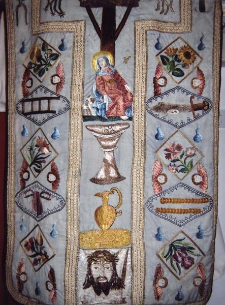 chasuble, vue partielle