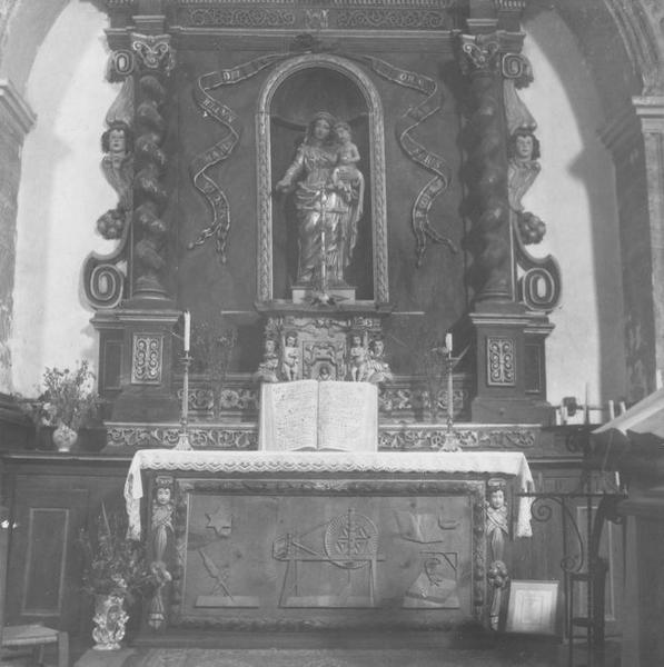 Autel, tabernacle et retable de la Vierge