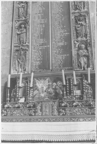 retable de la chapelle des âmes du purgatoire, intégré au monument commémoratif des morts de la guerre de 1914-1918, vue partielle