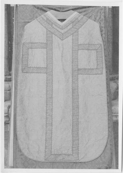 chasuble, vue générale - © Ministère de la Culture (France), Médiathèque du patrimoine et de la photographie (objets mobiliers), tous droits réservés