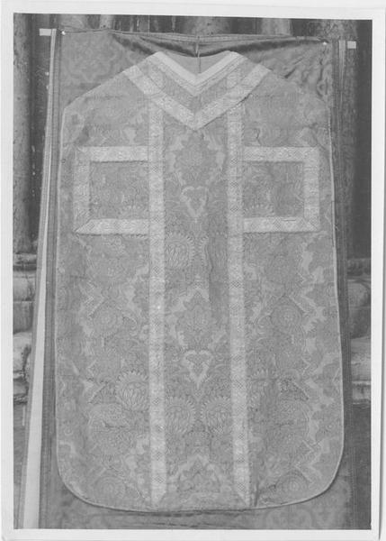 chasuble, vue générale - © Ministère de la Culture (France), Médiathèque du patrimoine et de la photographie (objets mobiliers), tous droits réservés