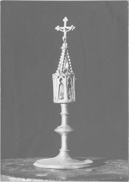 reliquaire-monstrance, vue générale - © Ministère de la Culture (France), Médiathèque du patrimoine et de la photographie (objets mobiliers), tous droits réservés