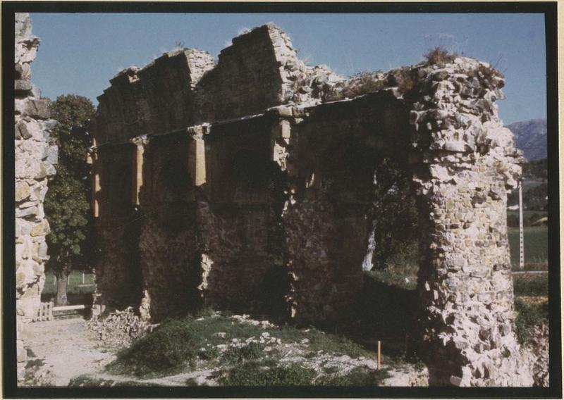 nef, ruines nord, vue générale